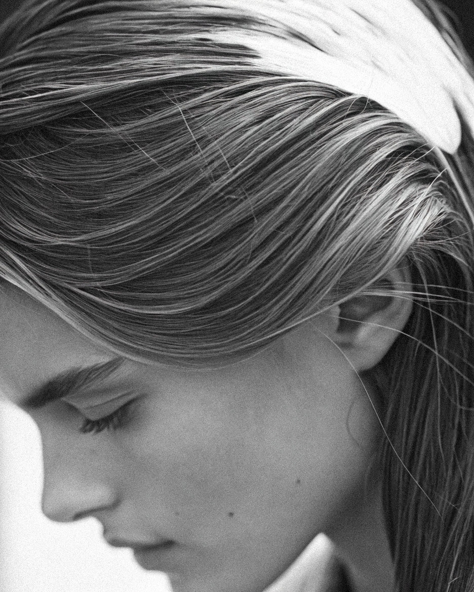 close up of the hair of a woman